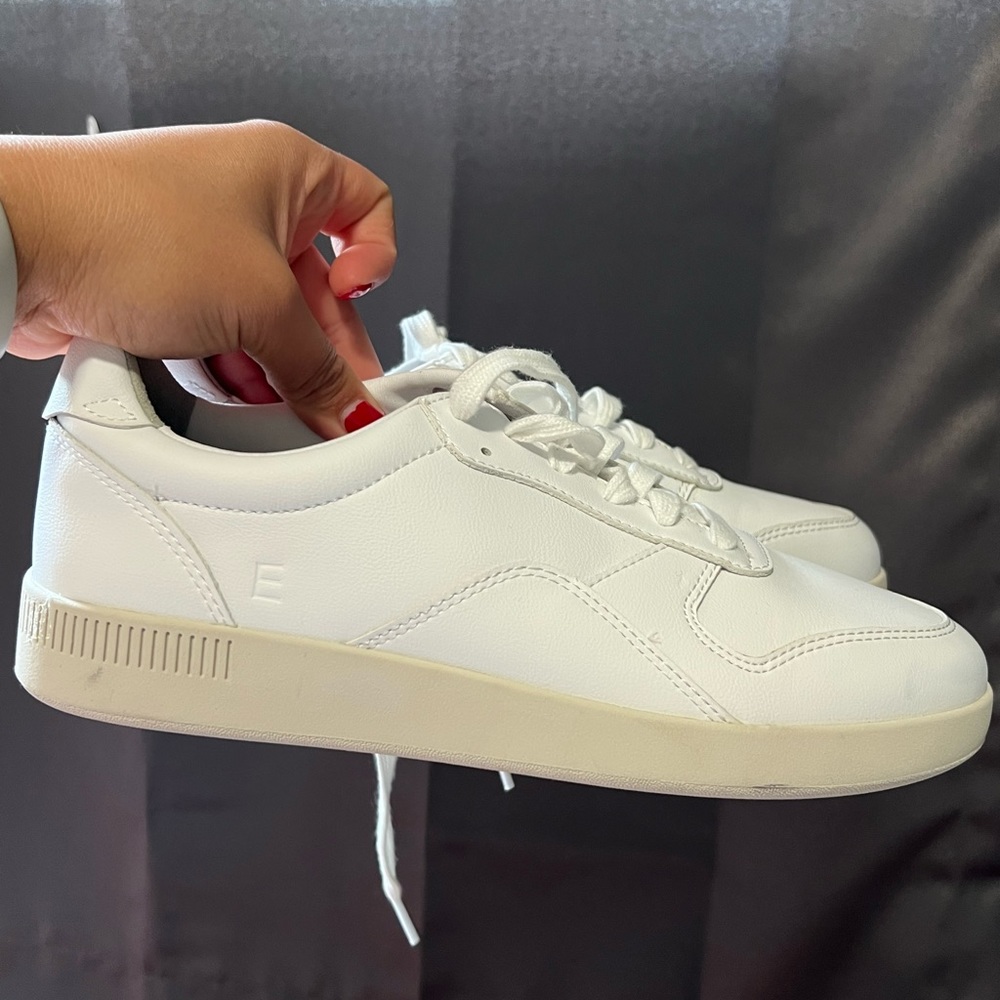 Everlane sneakers size 7.5